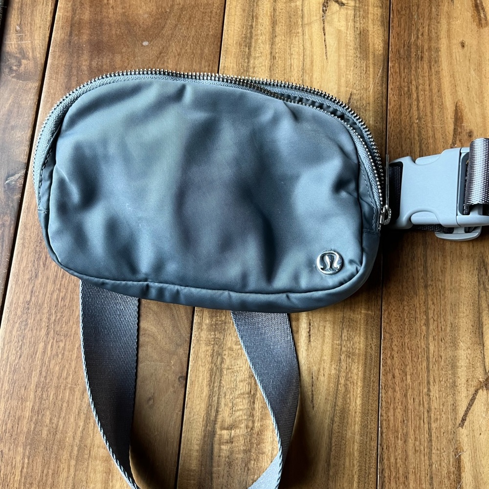 ✨Lululemon✨ Everywhere Belt Bag